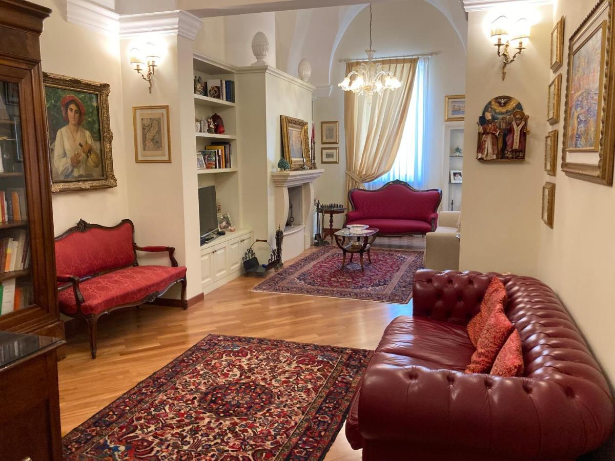 B&B Ai Due Santi Lecce Exterior foto